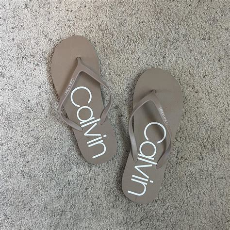 calvin klein flip flops women's.